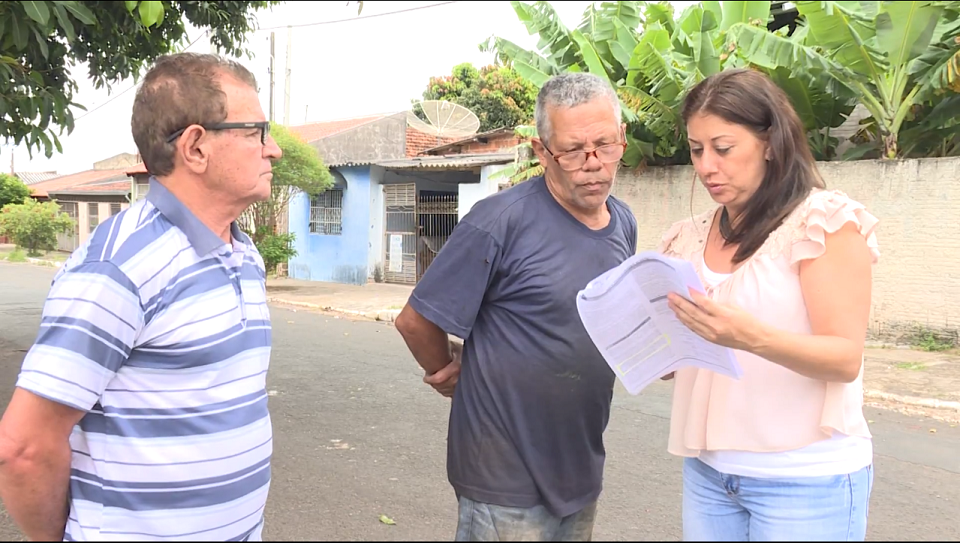 Vereadora Prof.ª Daniela ajuda em retomada de obra da USF do Jardim Marajó