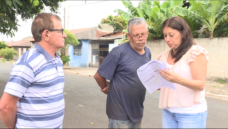 Vereadora Prof.ª Daniela ajuda em retomada de obra da USF do Jardim Marajó