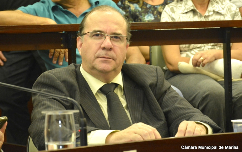 Em requerimento, vereador Marcos Custódio reivindica recapeamento em rua da Vila Real