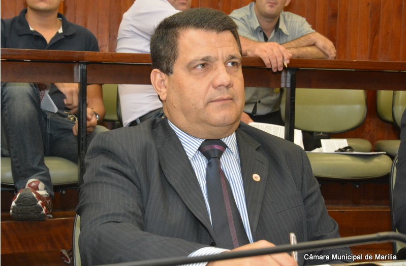 Em defesa do respeito à integridade da família, José Menezes repudia resolução de conselho