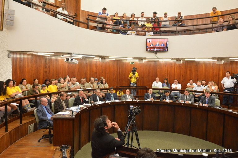 Vereadores de Marília realizam 82 sessões  e aprovam 192 projetos ao longo de 2015