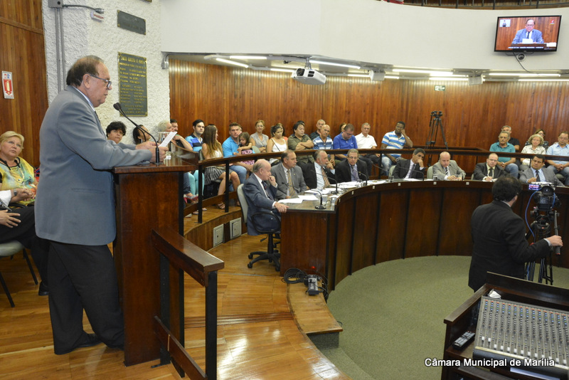 Câmara presta homenagem a personalidades que contribuíram para o desenvolvimento de Marília