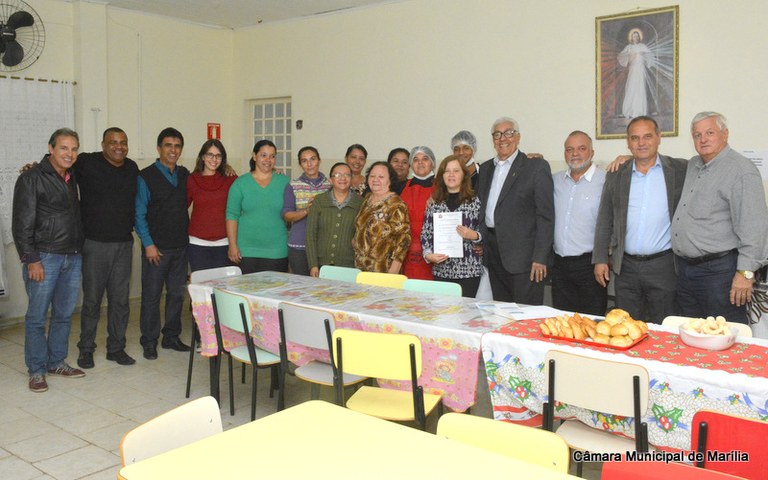 Câmara de Marília entrega título de Cidadã Mariliense para líder comunitária Tammy Gripa