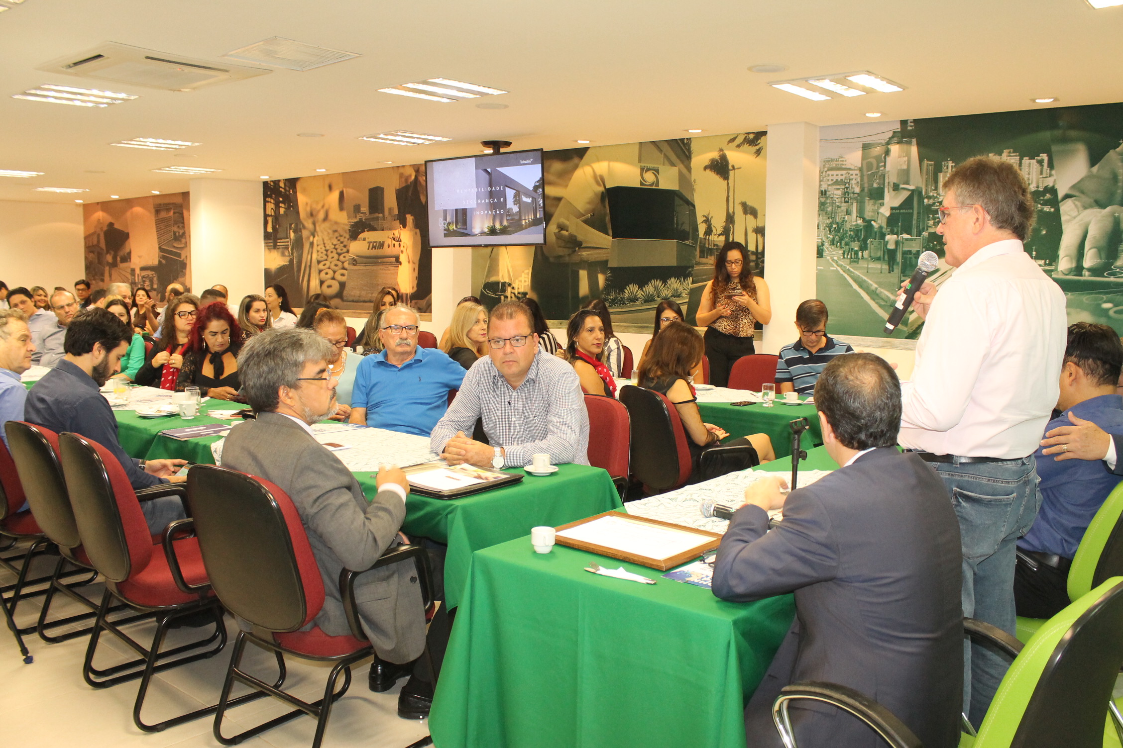Câmara de Marília reconhece Visitantes Ilustres representantes do Consulado Geral de Portugal