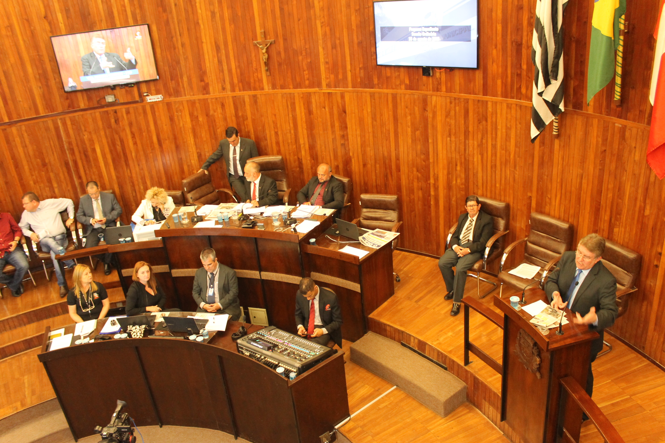 Plenário da Câmara Municipal de Marília aprova seis projetos de Lei na sessão de segunda-feira
