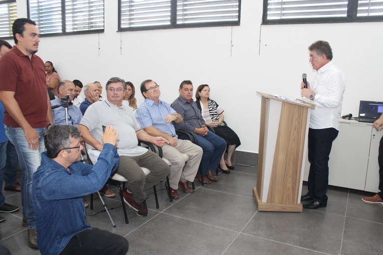 Presidente da Câmara e Vereadores participam da inauguração da sede da ONG Projeto Semear
