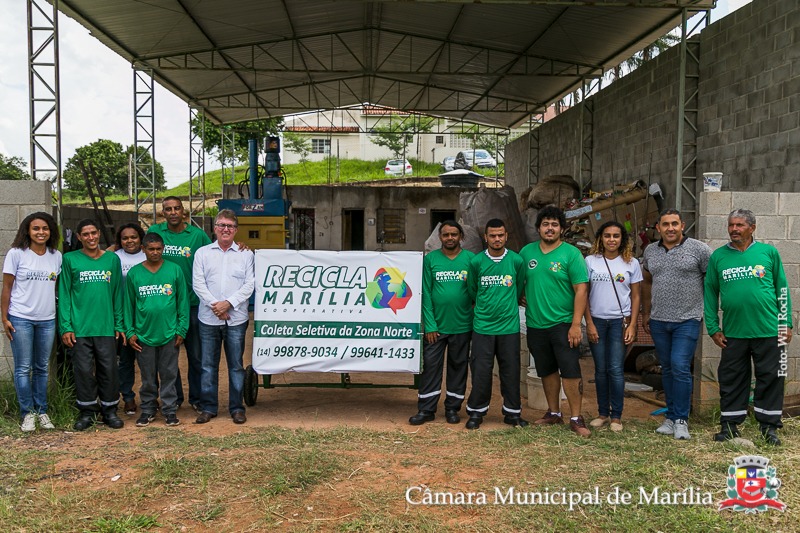 Presidente Marcos Rezende visita ONG e frisa relevância social e ambiental da coleta seletiva