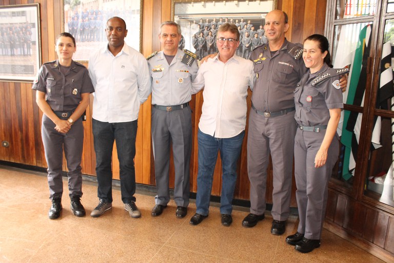 Presidente Rezende e vereador Maurício Roberto são recebidos pelo comando do Batalhão da PM
