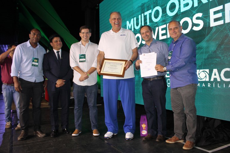 Vereadores de Marília participam do Connect 2019 e entregam certificados a conferencistas